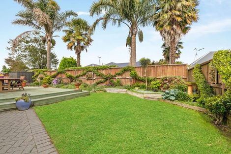 Photo of property in 13 Chesterfield Place, Rototuna, Hamilton, 3210