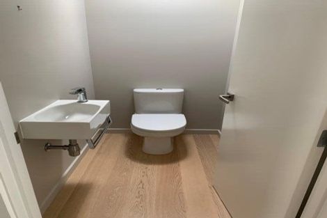 Photo of property in 2 Kahu Close, Wanaka, 9305