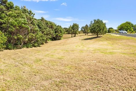 Photo of property in 129 Stratford Drive, Cable Bay, 0420