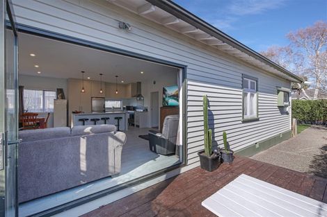 Photo of property in 96 Condell Avenue, Papanui, Christchurch, 8053