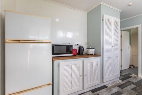 Photo of property in 10 Seddon Street, Dannevirke, 4930