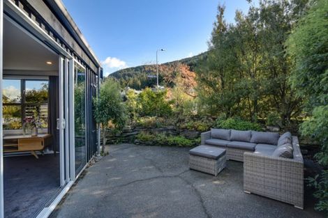 Photo of property in 2 Nugget Knob, Queenstown, 9300