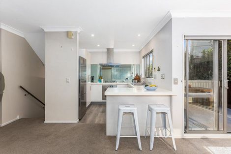 Photo of property in 9 Paremata Drive, Paremata, Porirua, 5024