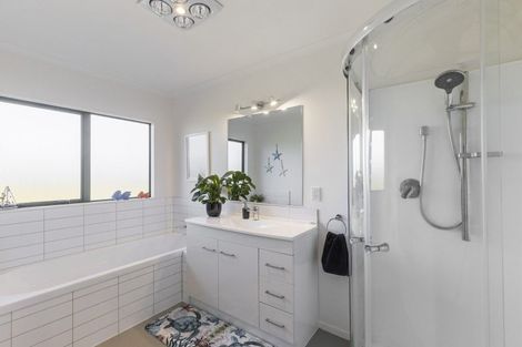 Photo of property in 76a Smart Road, Glen Avon, New Plymouth, 4312