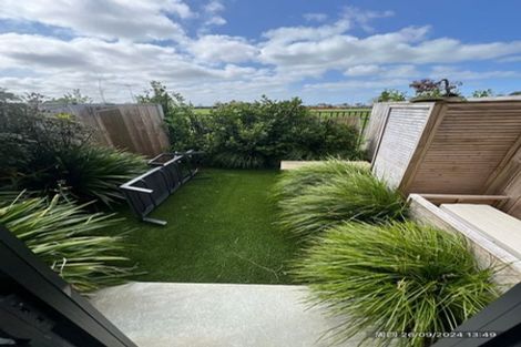 Photo of property in 8/87 Taikata Road, Te Atatu Peninsula, Auckland, 0610