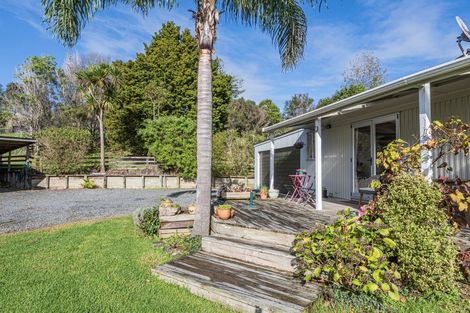 Photo of property in 4 Paparoa Station Road, Paparoa, 0571