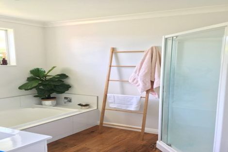 Photo of property in 113 Kahu Road, Paremata, Porirua, 5024