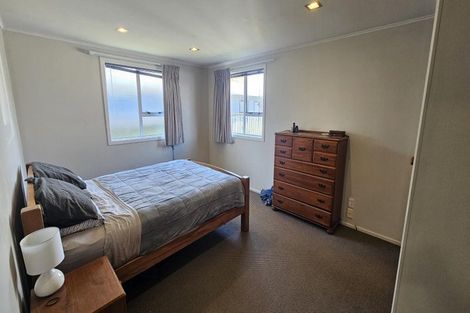 Photo of property in 2 Saxton Road, Upper Vogeltown, New Plymouth, 4310