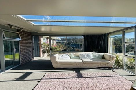 Photo of property in 91 Warren Crescent, Hillmorton, Christchurch, 8025