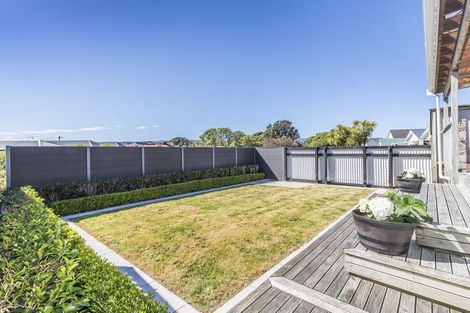 Photo of property in 3 Endeavour Street, Lyall Bay, Wellington, 6022