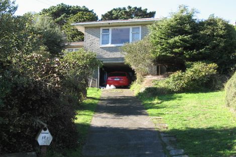 Photo of property in 19 Omega Street, Newlands, Wellington, 6037