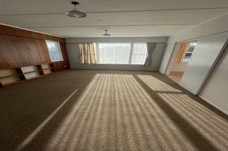 Photo of property in 96 Edmonton Road, Henderson, Auckland, 0612