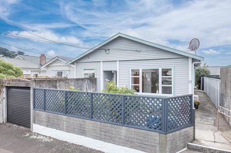 Photo of property in 23 Resolution Street, Lyall Bay, Wellington, 6022