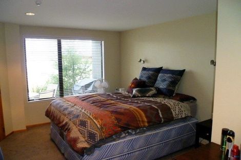 Photo of property in 12 Aspen Grove, Fernhill, Queenstown, 9300