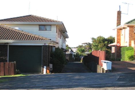 Photo of property in 2/26 Islington Avenue, New Lynn, Auckland, 0600