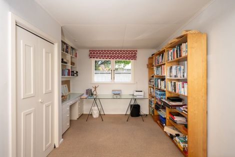 Photo of property in 54 Iona Road, Havelock North, 4130