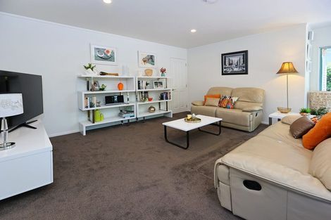 Photo of property in 2/22 Septimus Place, Henderson, Auckland, 0612