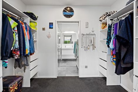 Photo of property in 22 Mercade Close, Stratford, 4332