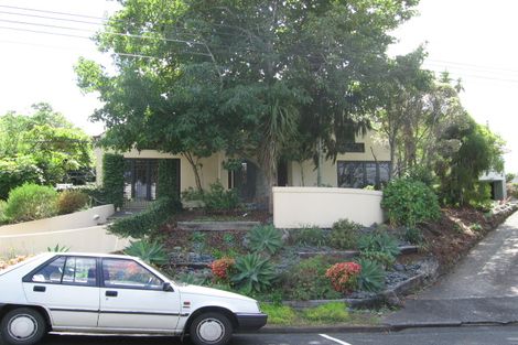 Photo of property in 1/21 Belmont Terrace, Milford, Auckland, 0620
