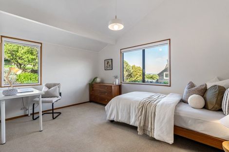 Photo of property in 15 Indira Place, Khandallah, Wellington, 6035