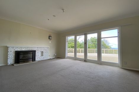 Photo of property in 10 Vista Crescent, Maoribank, Upper Hutt, 5018