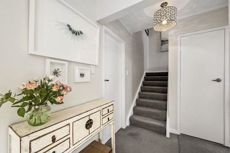 Photo of property in 9/354 Muritai Road, Eastbourne, Lower Hutt, 5013