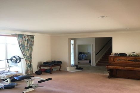 Photo of property in 22 Gilford Place, East Tamaki Heights, Auckland, 2016