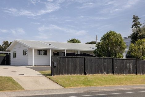 Photo of property in 1126 Papamoa Beach Road, Papamoa Beach, Papamoa, 3118
