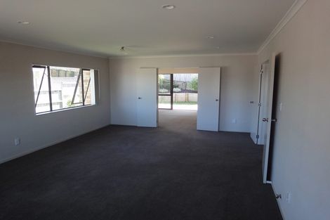 Photo of property in 7 Mazuran Place, Flat Bush, Auckland, 2016