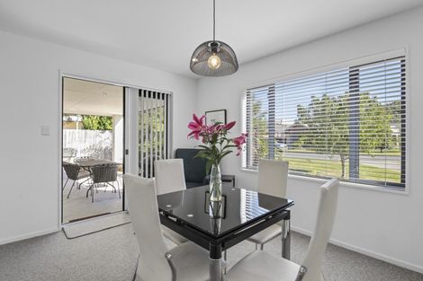 Photo of property in 5 Whitby Close, Waikawa, Picton, 7220
