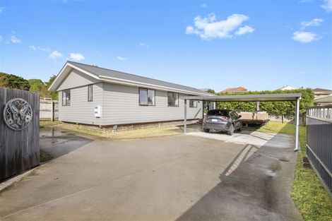 Photo of property in 17a Mellsop Avenue, Waiuku, 2123