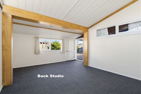 Photo of property in 20 Willow Avenue, Hannahs Bay, Rotorua, 3010