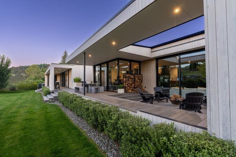 Photo of property in 1 Mcrae Rise, Wanaka, 9305