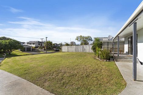 Photo of property in 309 Linton Crescent, Whangamata, 3620