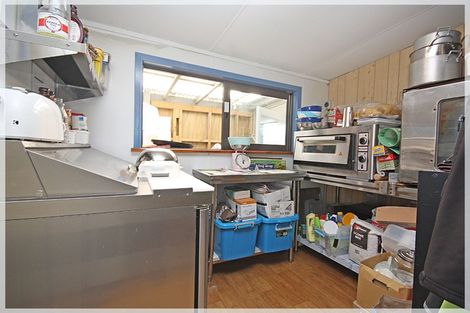 Photo of property in 5 Ripa Street, Tangimoana, 4822