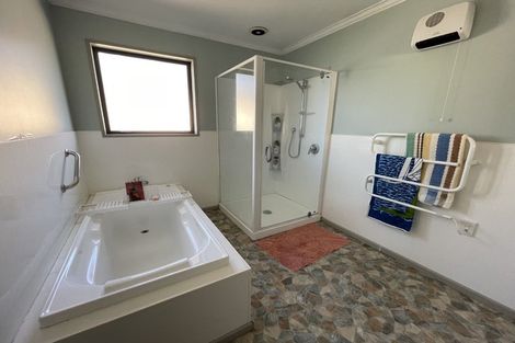 Photo of property in 6 Queen Street, Winton, 9720