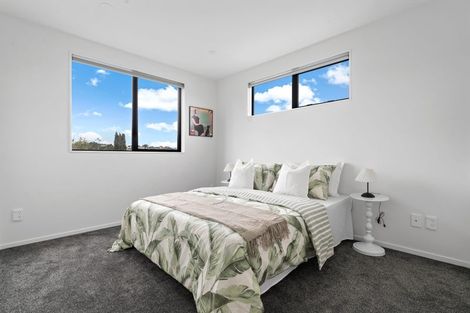 Photo of property in 22b Aorangi Place, Birkenhead, Auckland, 0626