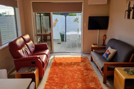 Photo of property in 2 Mutetai Road, Clarks Beach, 2122