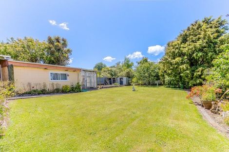 Photo of property in 18 Hunia Street, Marton, 4710