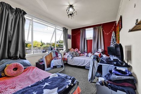 Photo of property in 9 Manawapou Road, Hawera, 4610