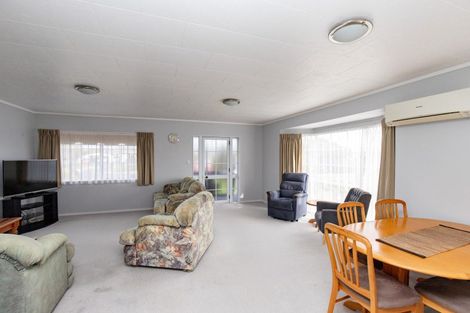 Photo of property in 37 Darlington Street, Ngatea, 3503