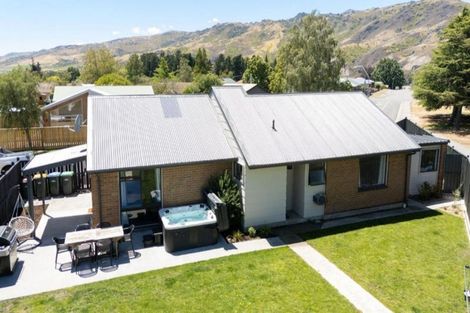 Photo of property in 2 Austin Place, Cromwell, 9310