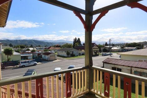 Photo of property in 28 Broadway, Reefton, 7830