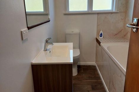 Photo of property in 11 Oak Street, Ebdentown, Upper Hutt, 5018