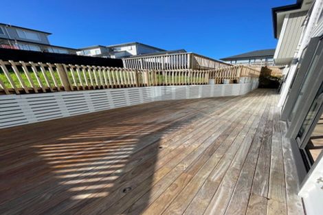 Photo of property in 4 Celestial Crescent, Orewa, 0931
