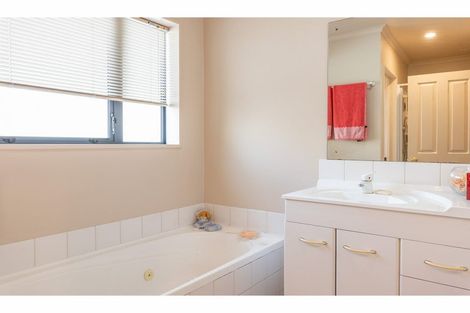 Photo of property in 36 Cumberland Place, Kaiapoi, 7630