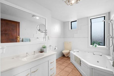 Photo of property in 19 Wharenui Road, Upper Riccarton, Christchurch, 8041