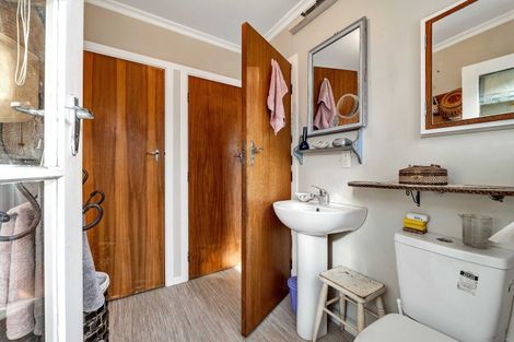 Photo of property in 8 Omata Road, Westown, New Plymouth, 4310