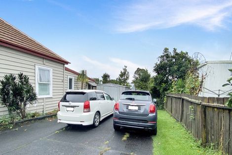 Photo of property in 16 Seabrook Avenue, New Lynn, Auckland, 0600