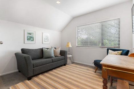 Photo of property in 2/52 Uxbridge Road, Mellons Bay, Auckland, 2014